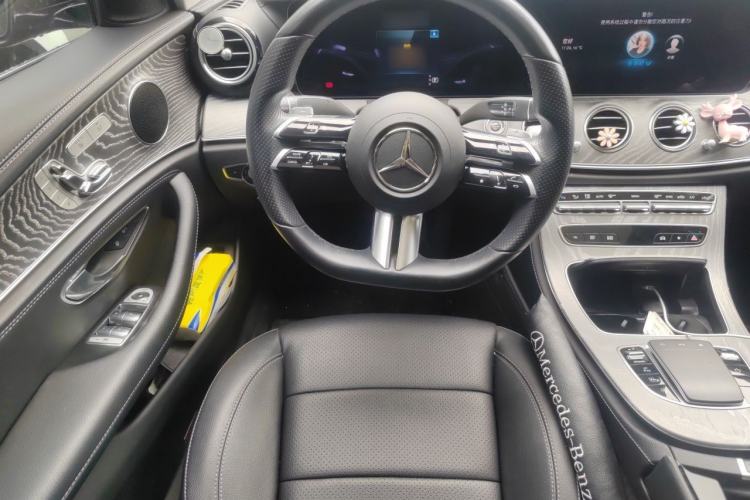 Used Mercedes-Benz E-Class 2021 Restyled E 300 L Sporty and Stylish Edition Steering Wheel