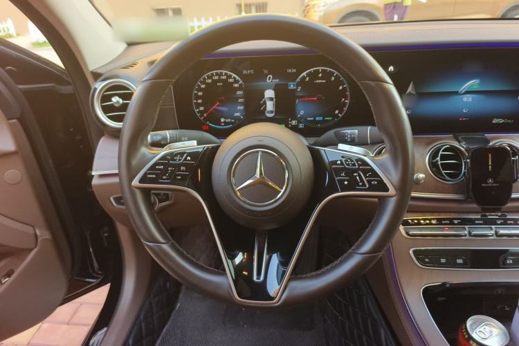 Used Mercedes-Benz E-Class 2021 E 260 L 4MATIC Steering Wheel