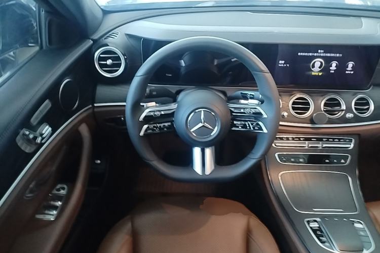 Used Mercedes-Benz E-Class 2021 Restyled E 300 L Sporty and Stylish Edition Steering Wheel