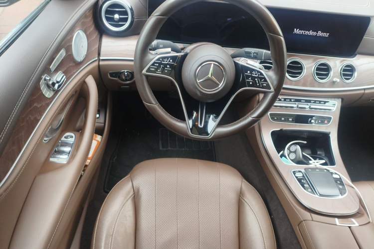 Used Mercedes-Benz E-Class 2021 E 300 L Luxury Model Steering Wheel