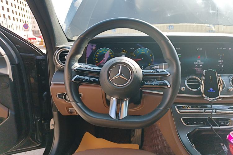 Used Mercedes-Benz E-Class 2021 Restyled E 300 L Sporty and Stylish Edition Steering Wheel