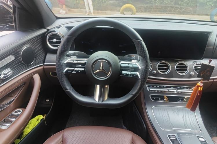 Used Mercedes-Benz E-Class 2021 Restyled E 300 L Sporty and Stylish Edition Steering Wheel