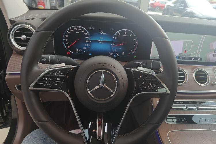 Used Mercedes-Benz E-Class 2021 Restyled E 300 L Luxury Edition Steering Wheel