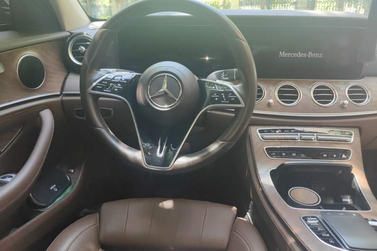Used Mercedes-Benz E-Class 2021 Facelift E 260 L Steering Wheel