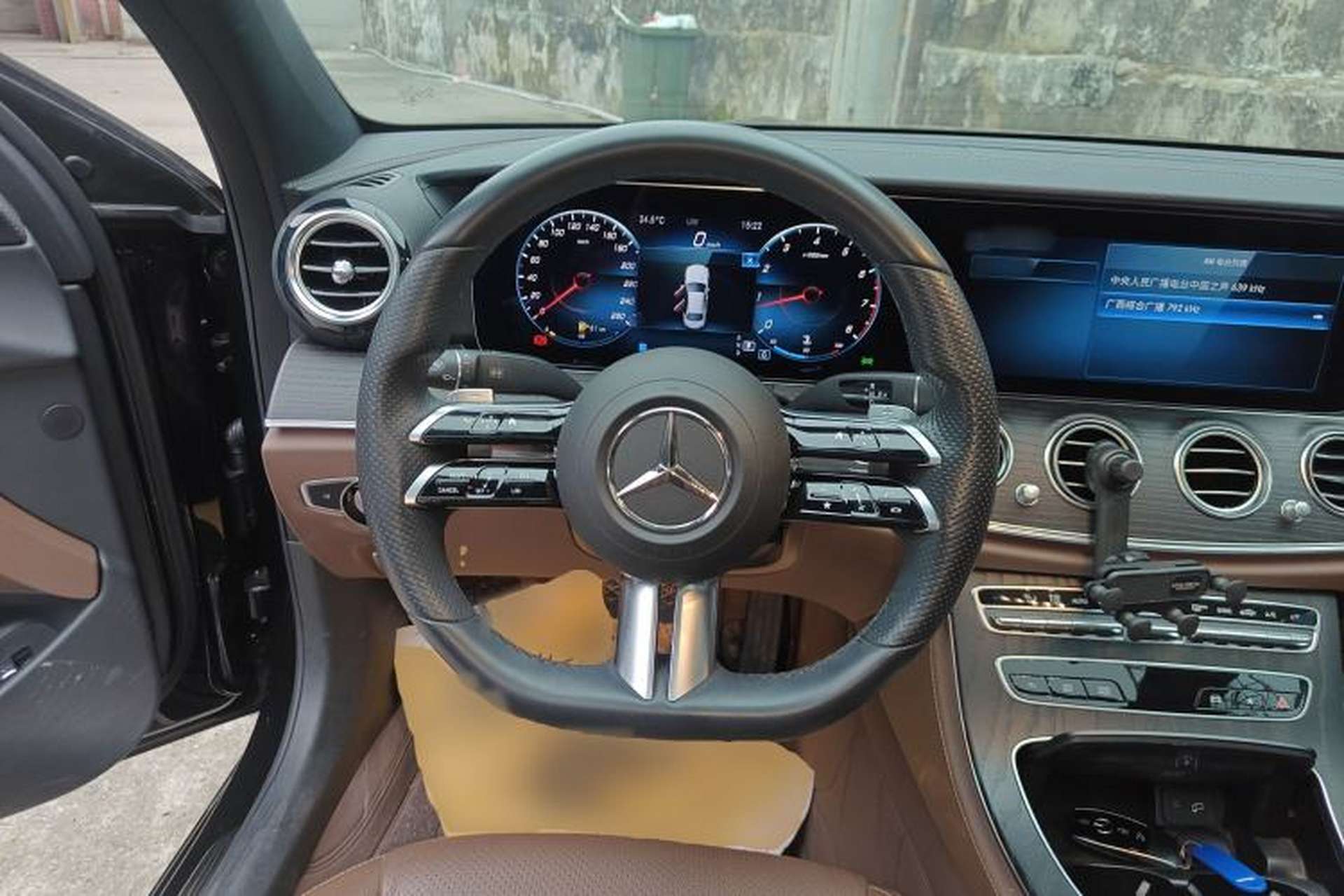 Used Mercedes-Benz E-Class 2021 E 300 L Sporty and Stylish Model Steering Wheel