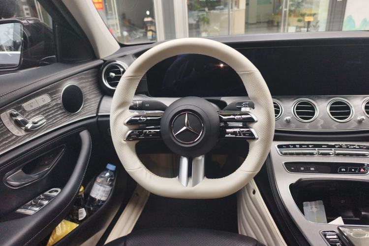 Used Mercedes-Benz E-Class 2021 Restyled E 300 L Sporty and Stylish Edition Steering Wheel