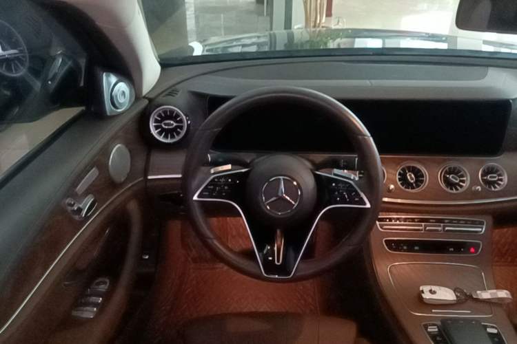Used Mercedes-Benz E-Class 2021 Facelift E 260 L Steering Wheel