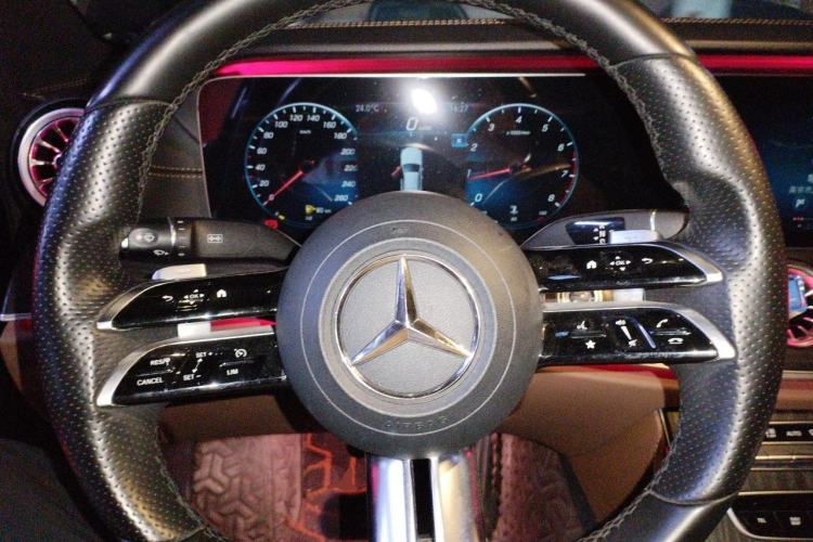 Used Mercedes-Benz E-Class 2021 E 300 L Sport Luxury Edition Steering Wheel