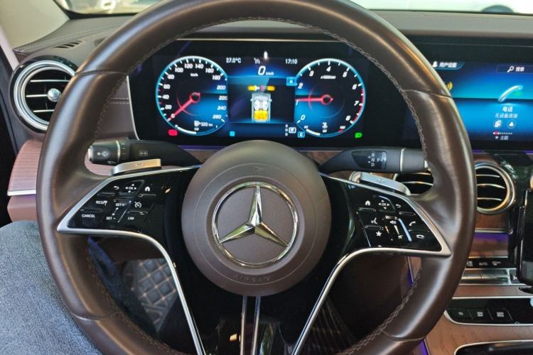 Used Mercedes-Benz E-Class 2021 Restyled E 300 L Luxury Edition Steering Wheel