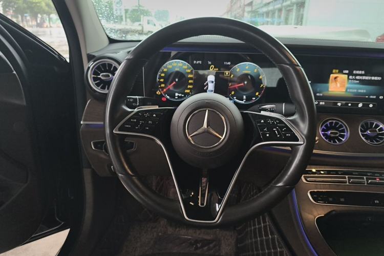 Used Mercedes-Benz E-Class 2021 Restyled E 300 L Luxury Edition Steering Wheel