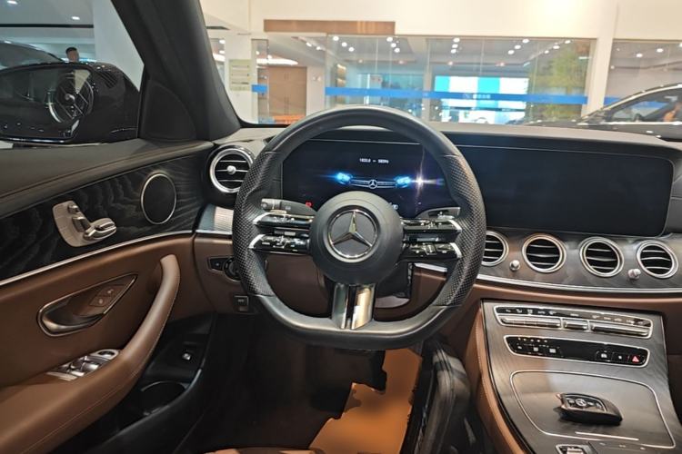 Used Mercedes-Benz E-Class 2021 Updated E 260 Fashion Sport Edition Steering Wheel
