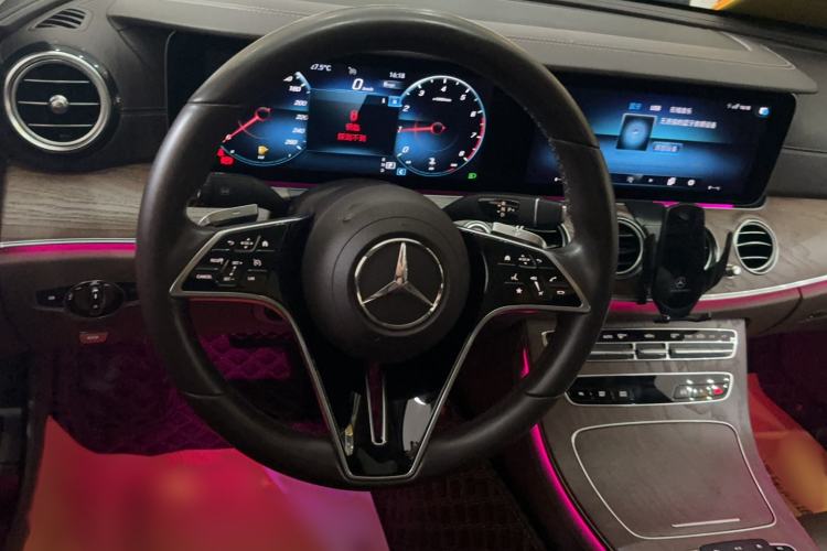 Used Mercedes-Benz E-Class 2021 Restyled E 300 L Luxury Edition Steering Wheel
