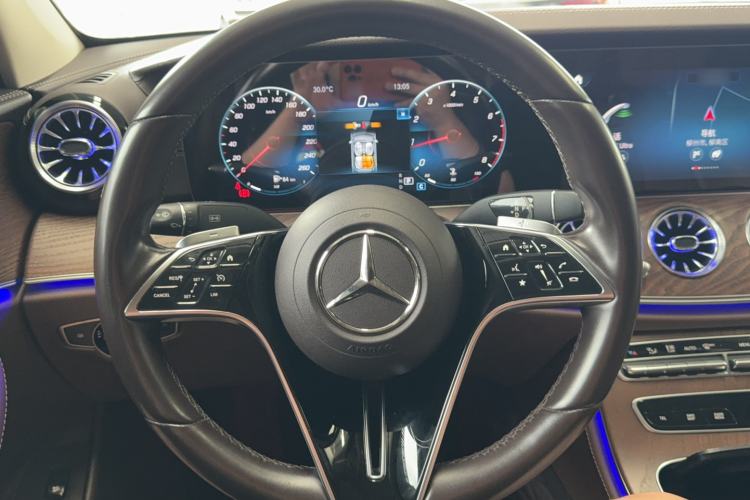 Used Mercedes-Benz E-Class 2021 Restyled E 300 L Luxury Edition Steering Wheel