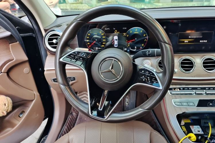 Used Mercedes-Benz E-Class 2021 E 300 L Luxury Model Steering Wheel