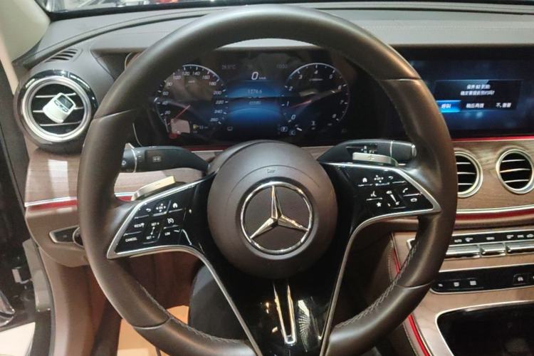 Used Mercedes-Benz E-Class 2021 Restyled E 300 L Luxury Edition Steering Wheel