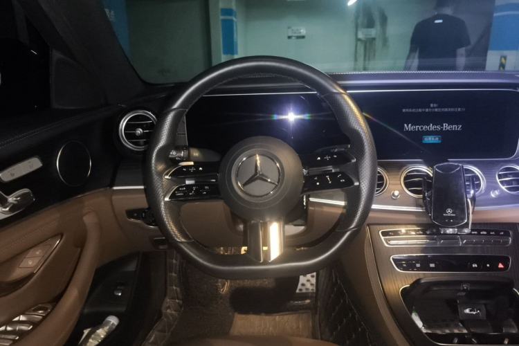 Used Mercedes-Benz E-Class 2021 Restyled E 300 L Sporty and Stylish Edition Steering Wheel
