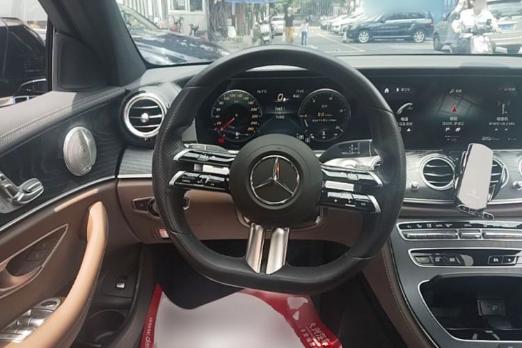 Used Mercedes-Benz E-Class 2021 Updated E 260 Fashion Sport Edition Steering Wheel