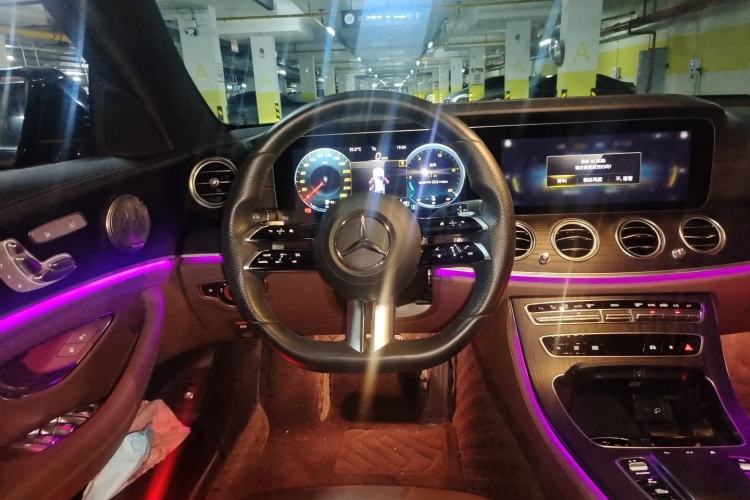 Used Mercedes-Benz E-Class 2021 Restyled E 300 L Sporty and Stylish Edition Steering Wheel