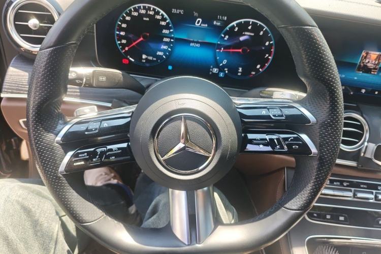 Used Mercedes-Benz E-Class 2021 Updated E 260 Fashion Sport Edition Steering Wheel