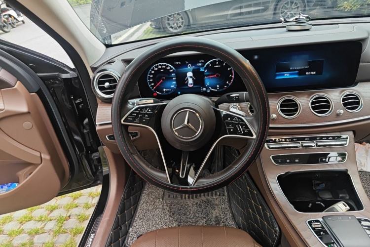 Used Mercedes-Benz E-Class 2021 E 300 L Stylish Model Steering Wheel