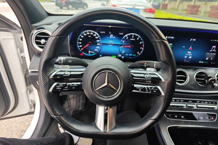 Used Mercedes-Benz E-Class 2021 E 260 Stylish Sports Edition Steering Wheel