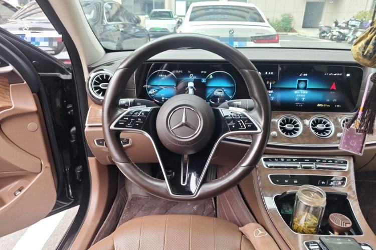 Used Mercedes-Benz E-Class 2021 Restyled E 300 L Sporty and Stylish Edition Steering Wheel