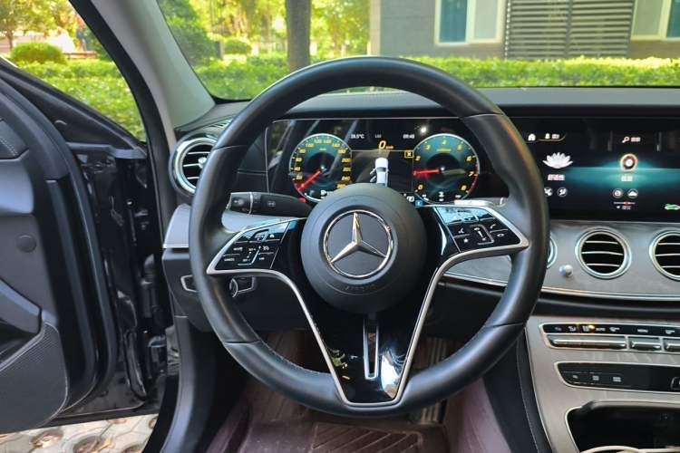 Used Mercedes-Benz E-Class 2021 E 300 L Stylish Model Steering Wheel