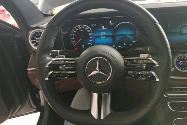 Used Mercedes-Benz E-Class 2021 Facelift E 260 L Sport Edition Steering Wheel