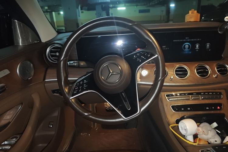Used Mercedes-Benz E-Class 2021 E 300 L Luxury Model Steering Wheel