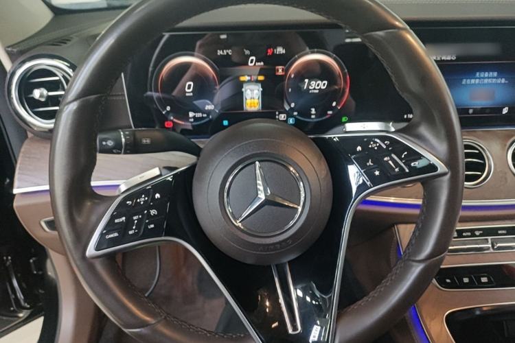 Used Mercedes-Benz E-Class 2021 Restyled E 300 L Luxury Edition Steering Wheel