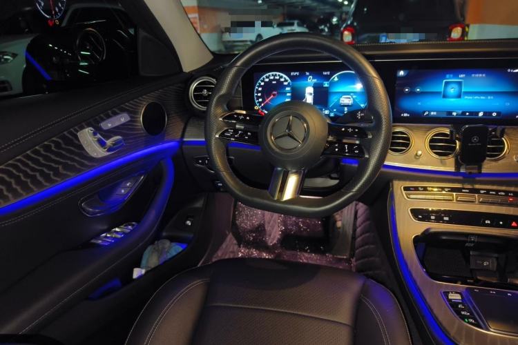 Used Mercedes-Benz E-Class 2021 Restyled E 300 L Sporty and Stylish Edition Steering Wheel