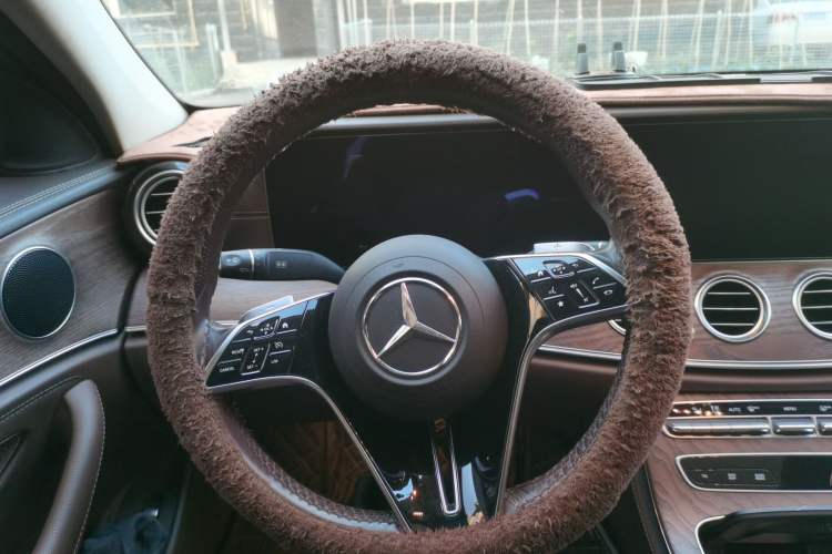 Used Mercedes-Benz E-Class 2021 Facelift E 300 L Stylish Edition Steering Wheel