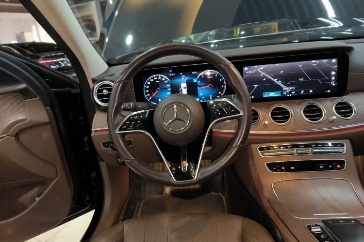 Used Mercedes-Benz E-Class 2021 Facelift E 300 L Stylish Edition Steering Wheel