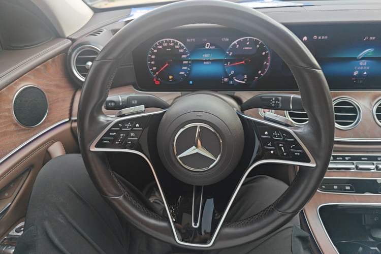 Used Mercedes-Benz E-Class 2021 Facelift E 300 L Stylish Edition Steering Wheel