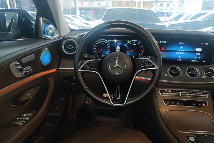 Used Mercedes-Benz E-Class 2021 Restyled E 300 L Luxury Edition Steering Wheel