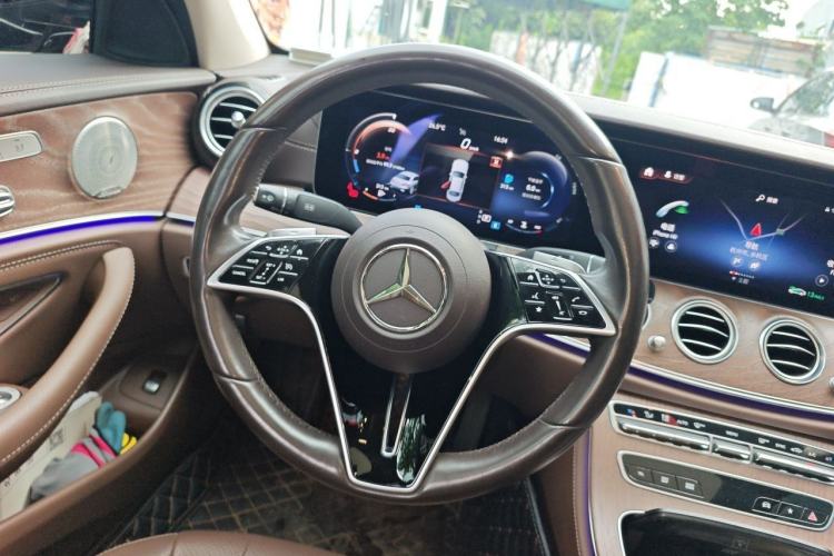 Used Mercedes-Benz E-Class 2021 Restyled E 300 L Luxury Edition Steering Wheel