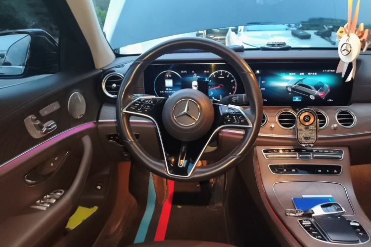 Used Mercedes-Benz E-Class 2021 Restyled E 300 L Luxury Edition Steering Wheel