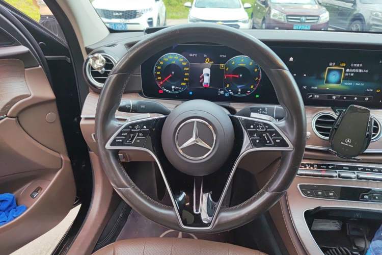 Used Mercedes-Benz E-Class 2021 E 300 L Stylish Model Steering Wheel
