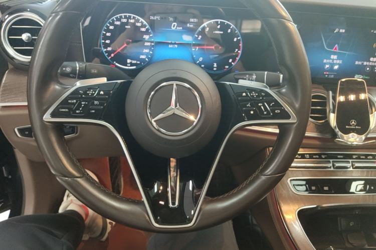 Used Mercedes-Benz E-Class 2021 Restyled E 300 L Luxury Edition Steering Wheel