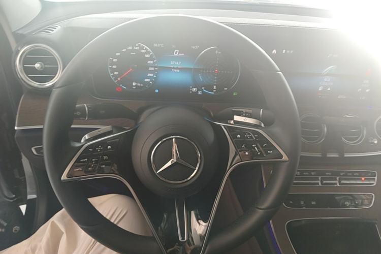 Used Mercedes-Benz E-Class 2021 E 300 L Luxury Model Steering Wheel