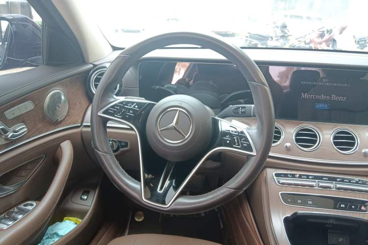 Used Mercedes-Benz E-Class 2021 Facelift E 300 L Stylish Edition Steering Wheel