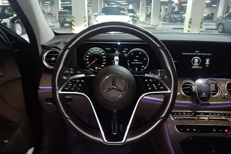 Used Mercedes-Benz E-Class 2021 Restyled E 300 L Luxury Edition Steering Wheel