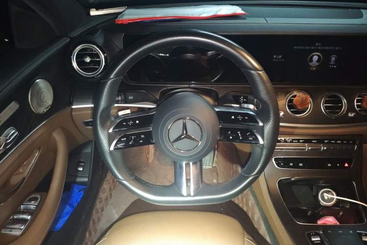Used Mercedes-Benz E-Class 2021 Restyled E 300 L Sport Luxury Edition Steering Wheel