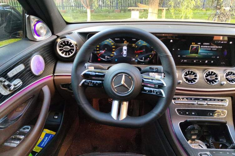 Used Mercedes-Benz E-Class 2021 Restyled E 300 L Sporty and Stylish Edition Steering Wheel