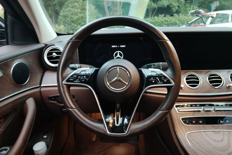 Used Mercedes-Benz E-Class 2021 E 300 L Stylish Model Steering Wheel