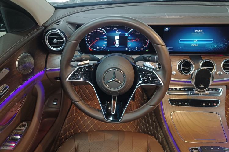 Used Mercedes-Benz E-Class 2021 E 300 L Stylish Model Steering Wheel