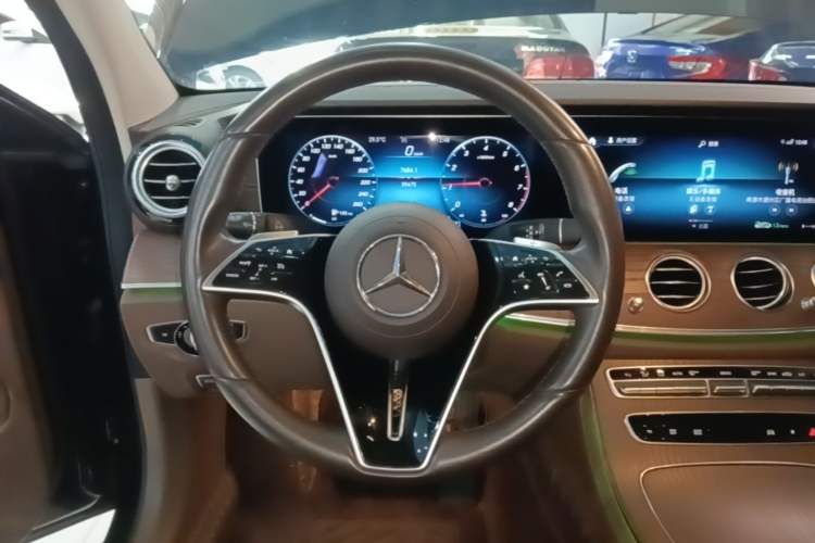 Used Mercedes-Benz E-Class 2021 Restyled E 300 L Luxury Edition Steering Wheel
