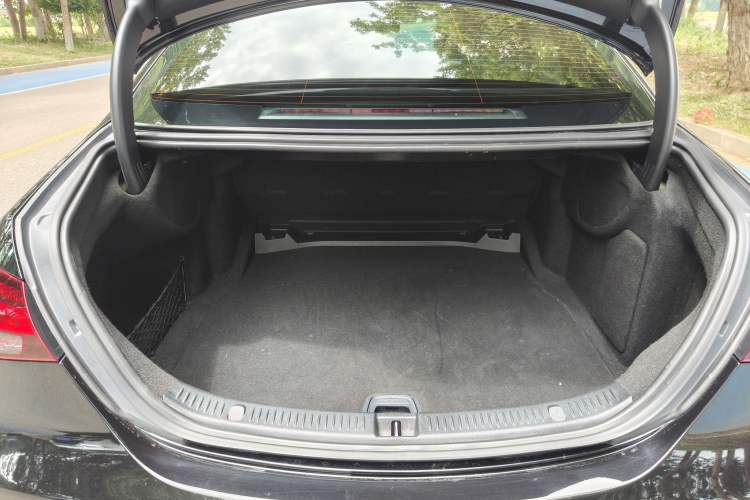 Used Mercedes-Benz E-Class 2021 E 300 L Sporty and Stylish Model Trunk