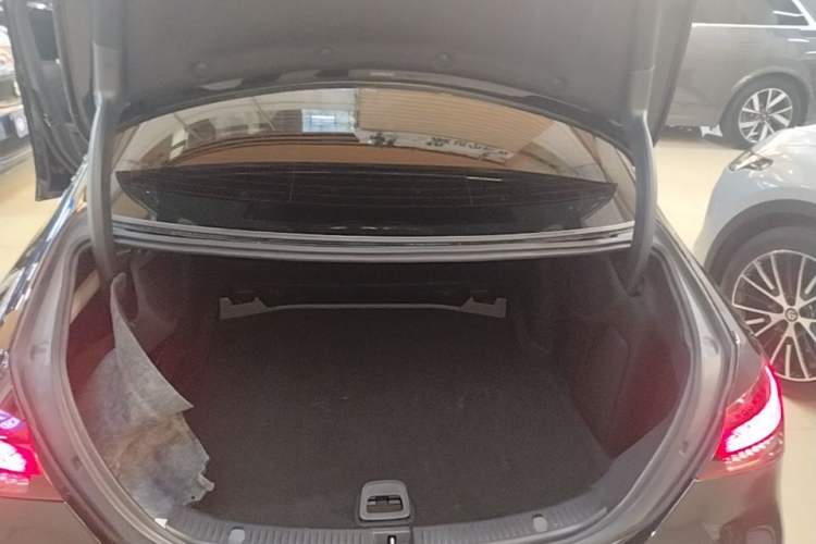 Used Mercedes-Benz E-Class 2021 E 260 L Trunk