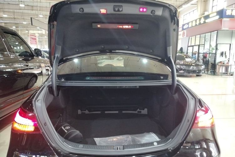 Used Mercedes-Benz E-Class 2021 Restyled E 300 L Luxury Edition Trunk